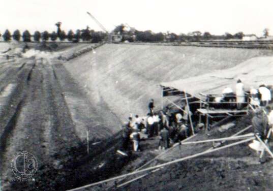 19640801c AVELEY 01-Edit